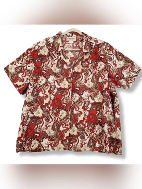 DonnKenny Vintage Short Sleeve Red & Cream Floral Plus Size Buttoned Blouse